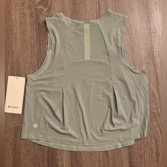 New with tags Lululemon sculpt cropped tank, size 6, green. Light green. PLMC. - Picture 9 of 10